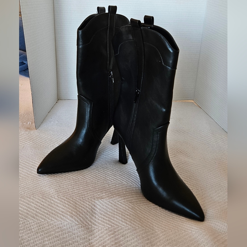 Madden Girl Elegant Black Women's Boots, Size 9